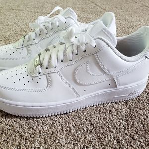 Womens Nike AF1 '07 size 09.0